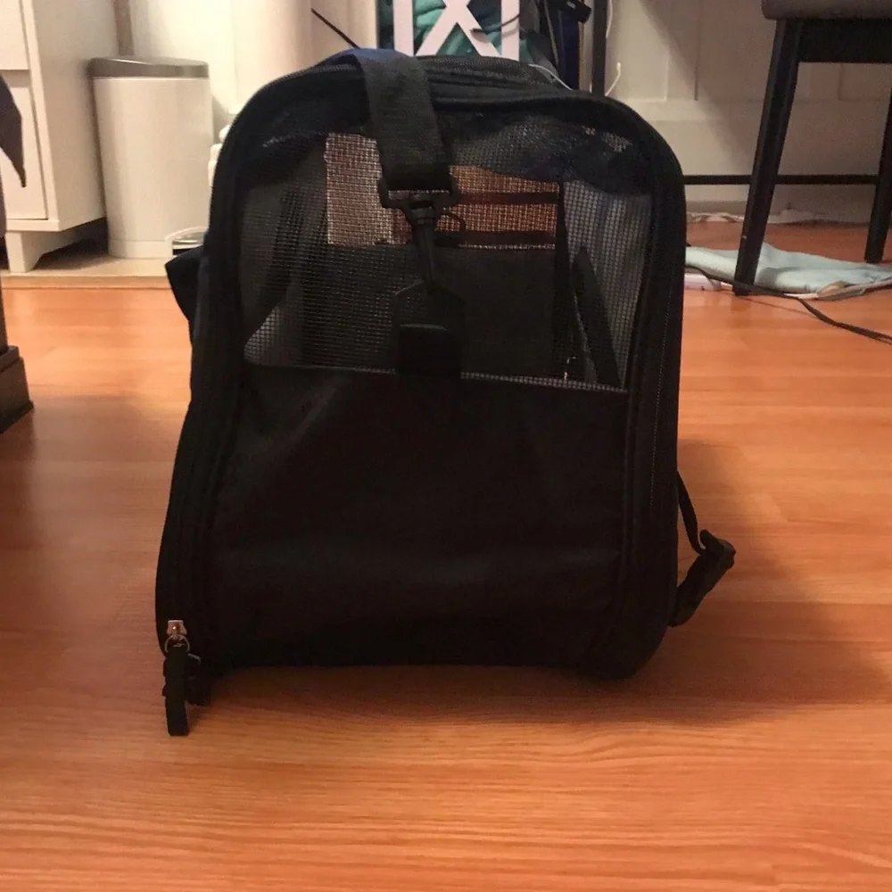 Dog carrier NWT